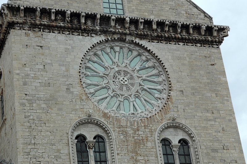 2019-04-07 Kathedrale San Nicola Pellgrino in Trani4.JPG